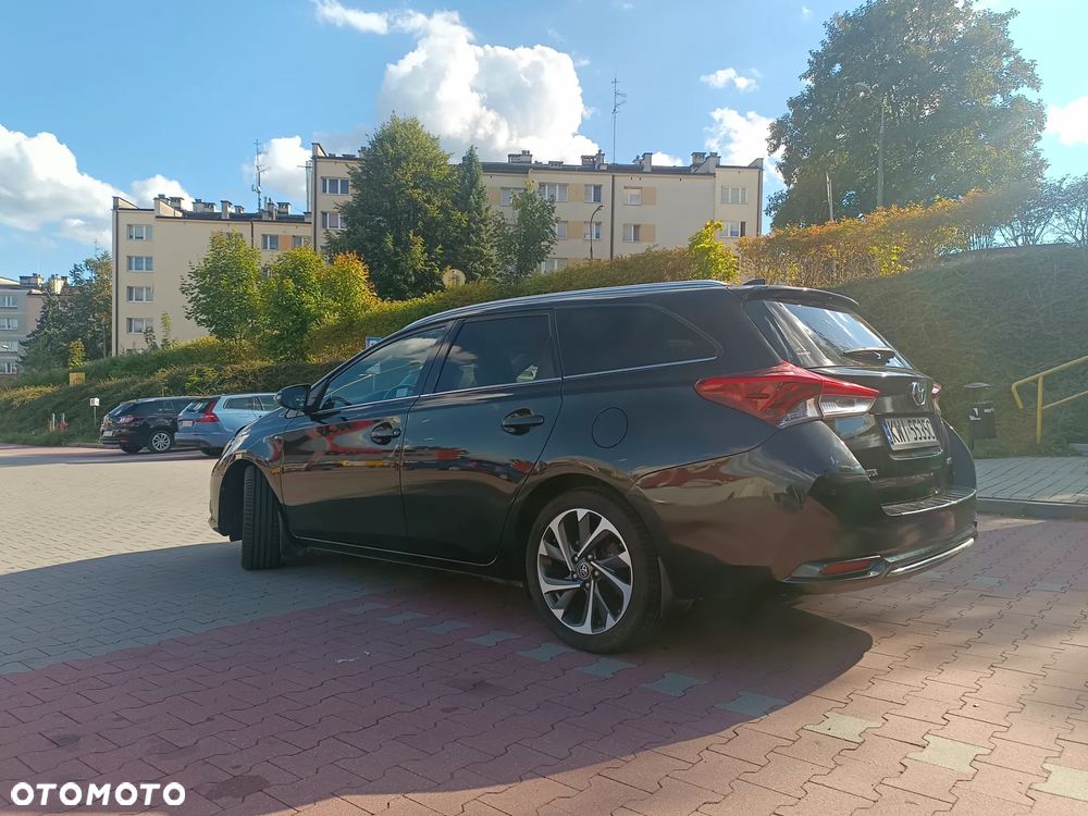 Toyota Auris 1.6 Premium Comfort - 3