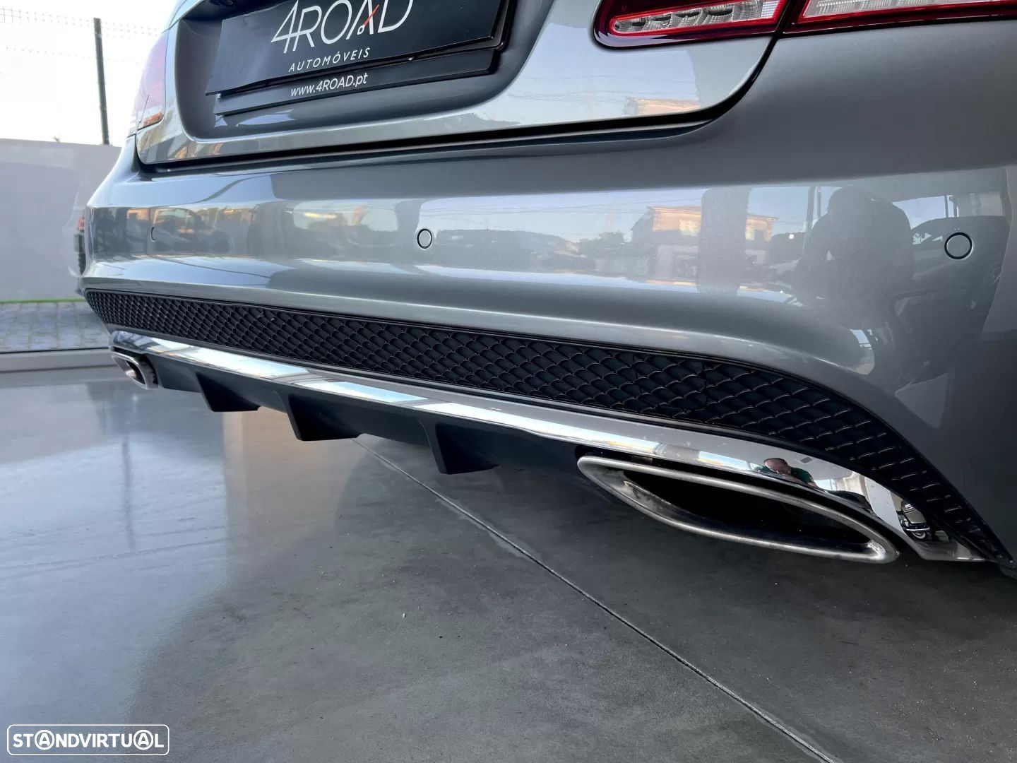 Mercedes-Benz E 220 CDI Coupe 7G-TRONIC - 47