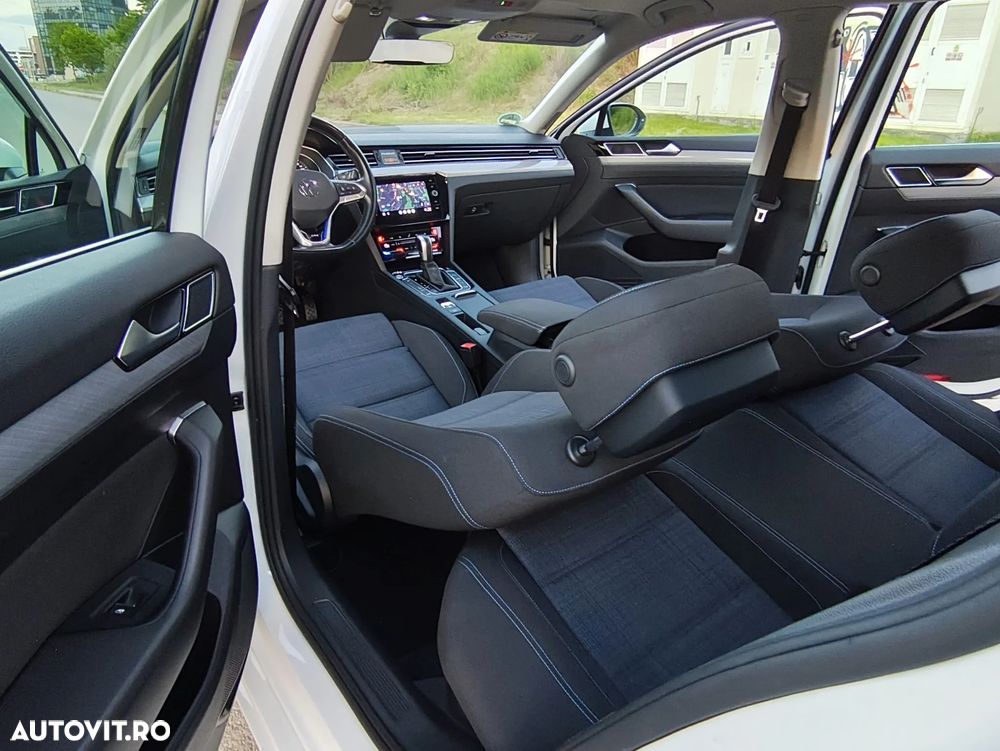 Volkswagen Passat - 27