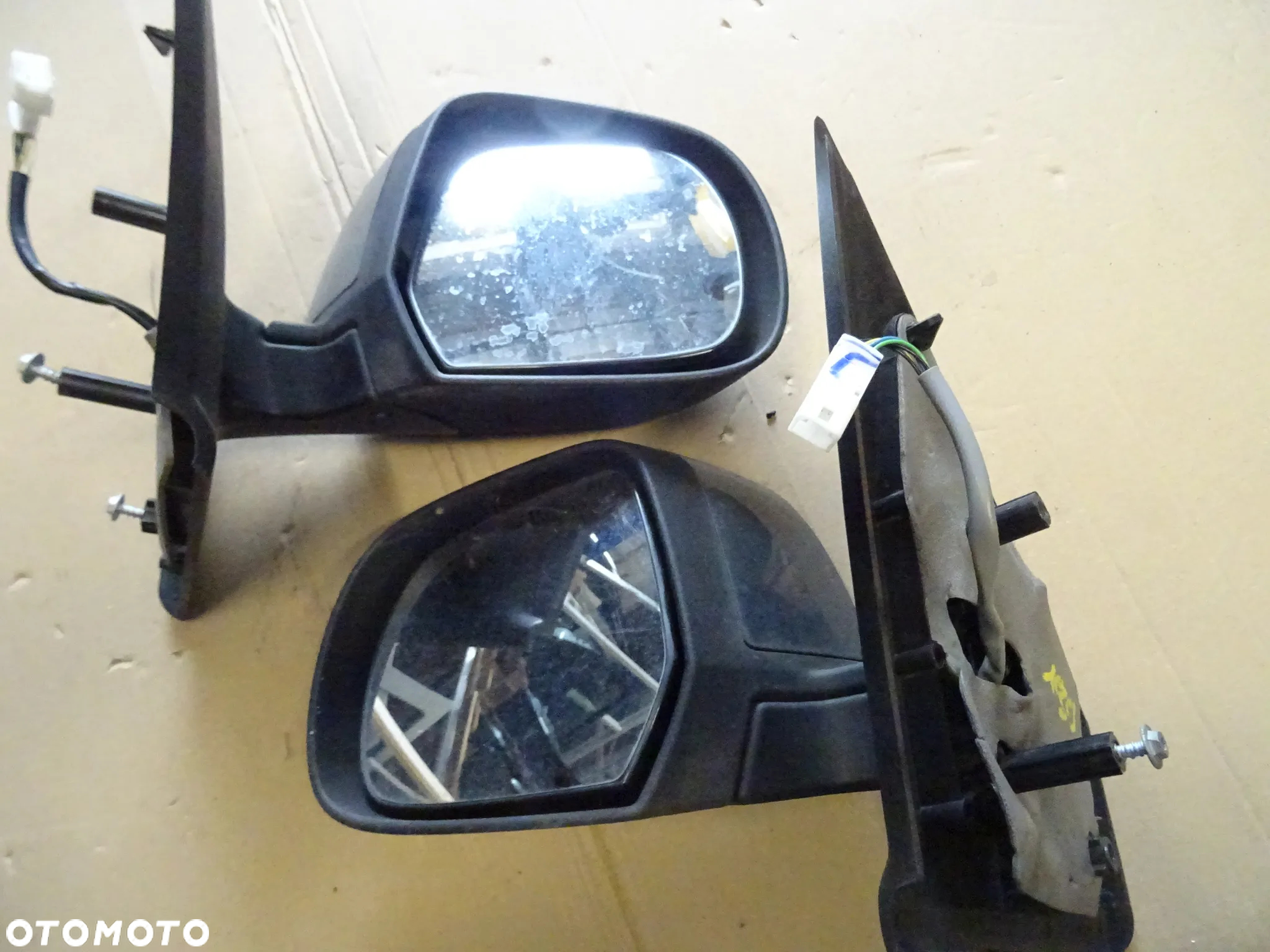 DACIA Dokker lodgy grafitowy lusterko lewe 5 pin prawe 7 pin  CZESCI ROZNE PYTAC - 2