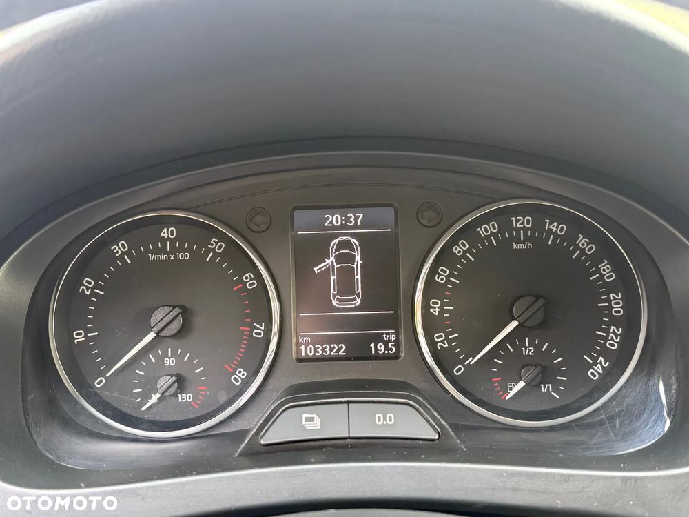 Skoda RAPID Spb 1.2 TSI Active Max - 12