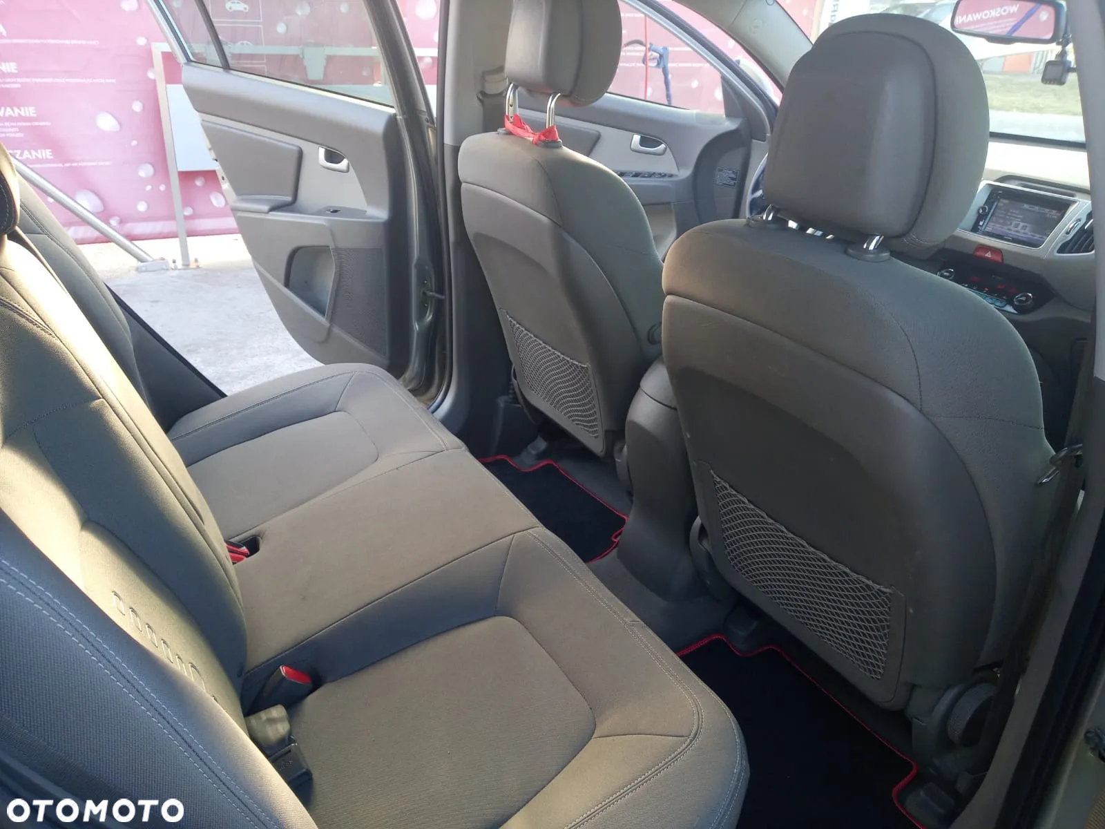Kia Sportage 2.0 CRDI XL - 11