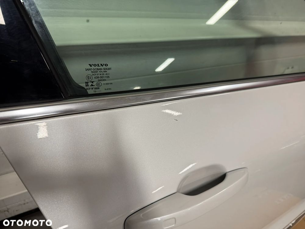 VOLVO XC60 II DRZWI PRAWE PRZÓD TYŁ 707 - 2