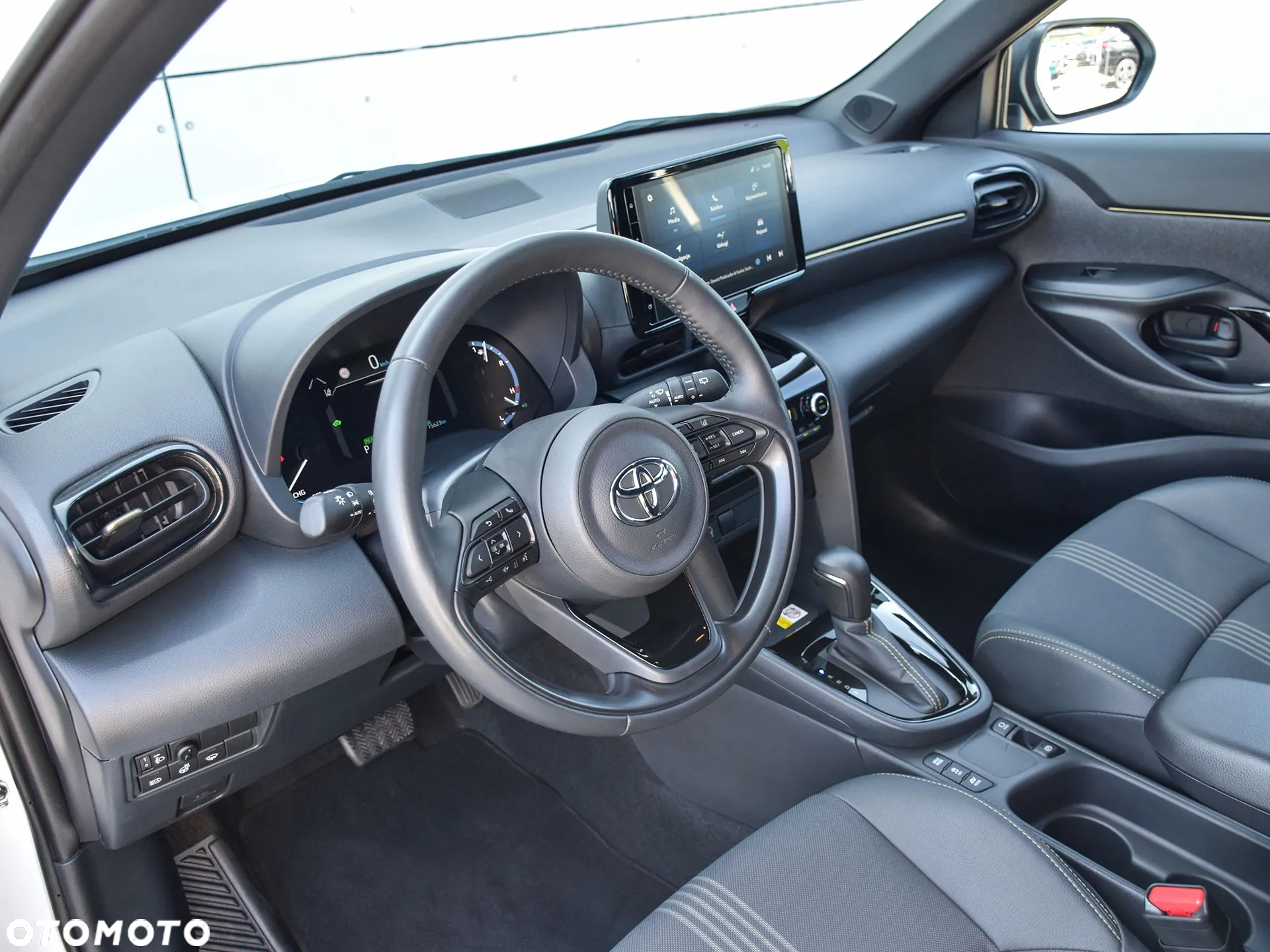 Toyota Yaris Cross Hybrid 1.5 Adventure - 24