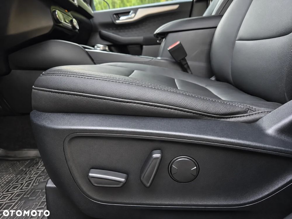 Ford Escape 2.0 EcoBoost AWD Titanium - 9