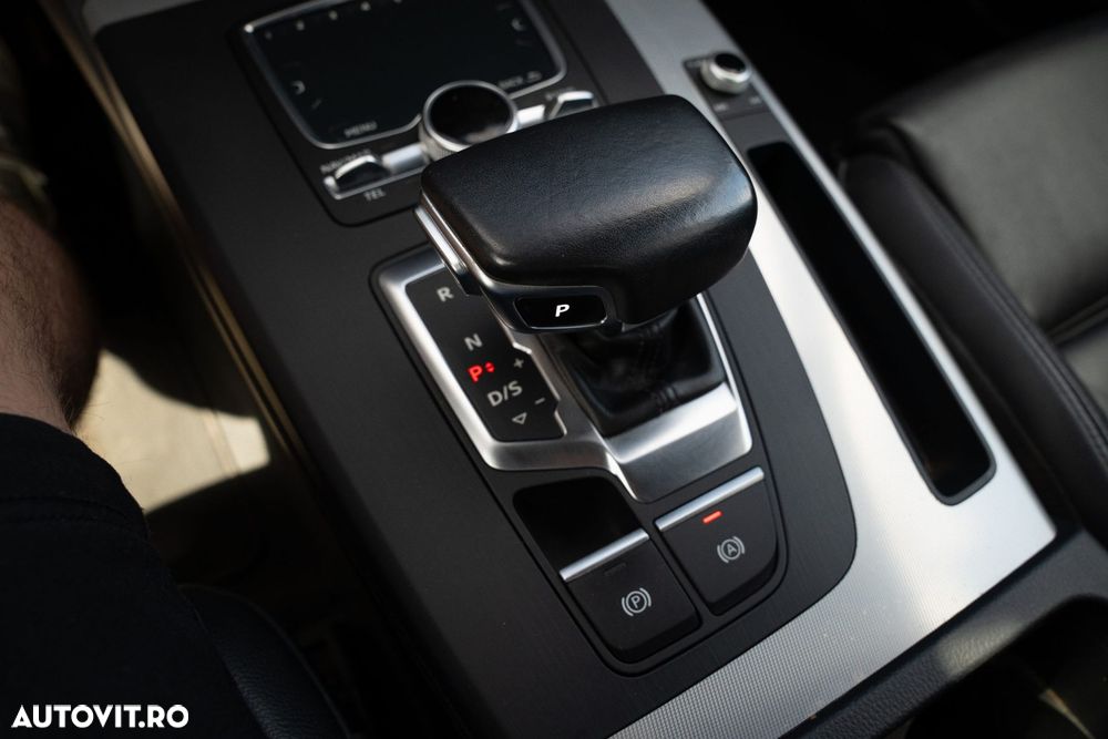 Audi Q5 35 TDI quattro S tronic design - 13