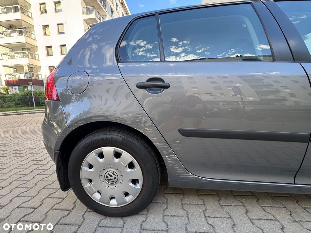 Volkswagen Golf 1.4 FSI Trendline - 4