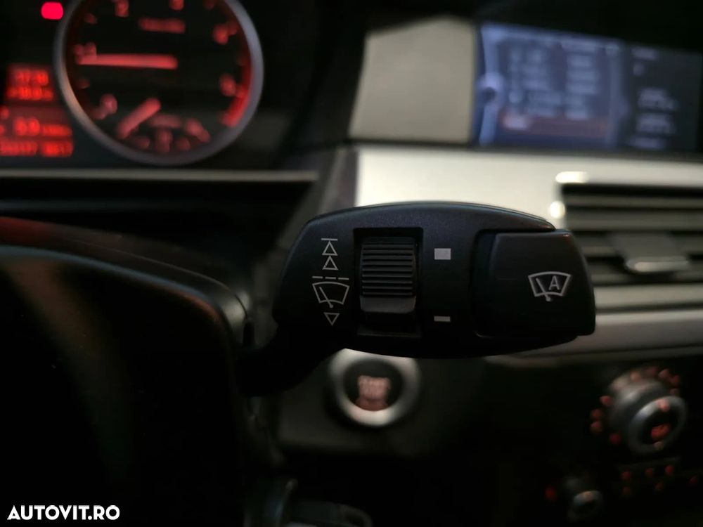 BMW Seria 5 520d - 19