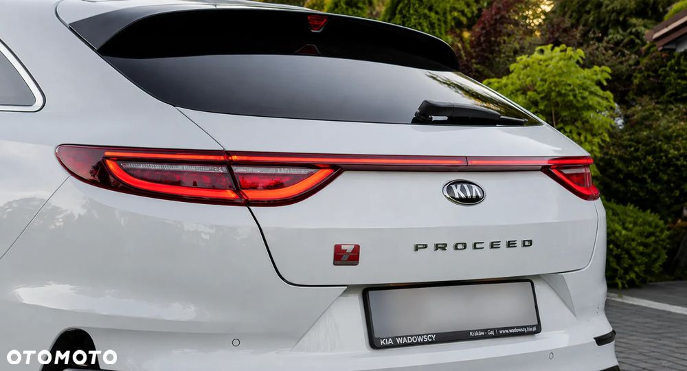 Kia ProCeed - 8