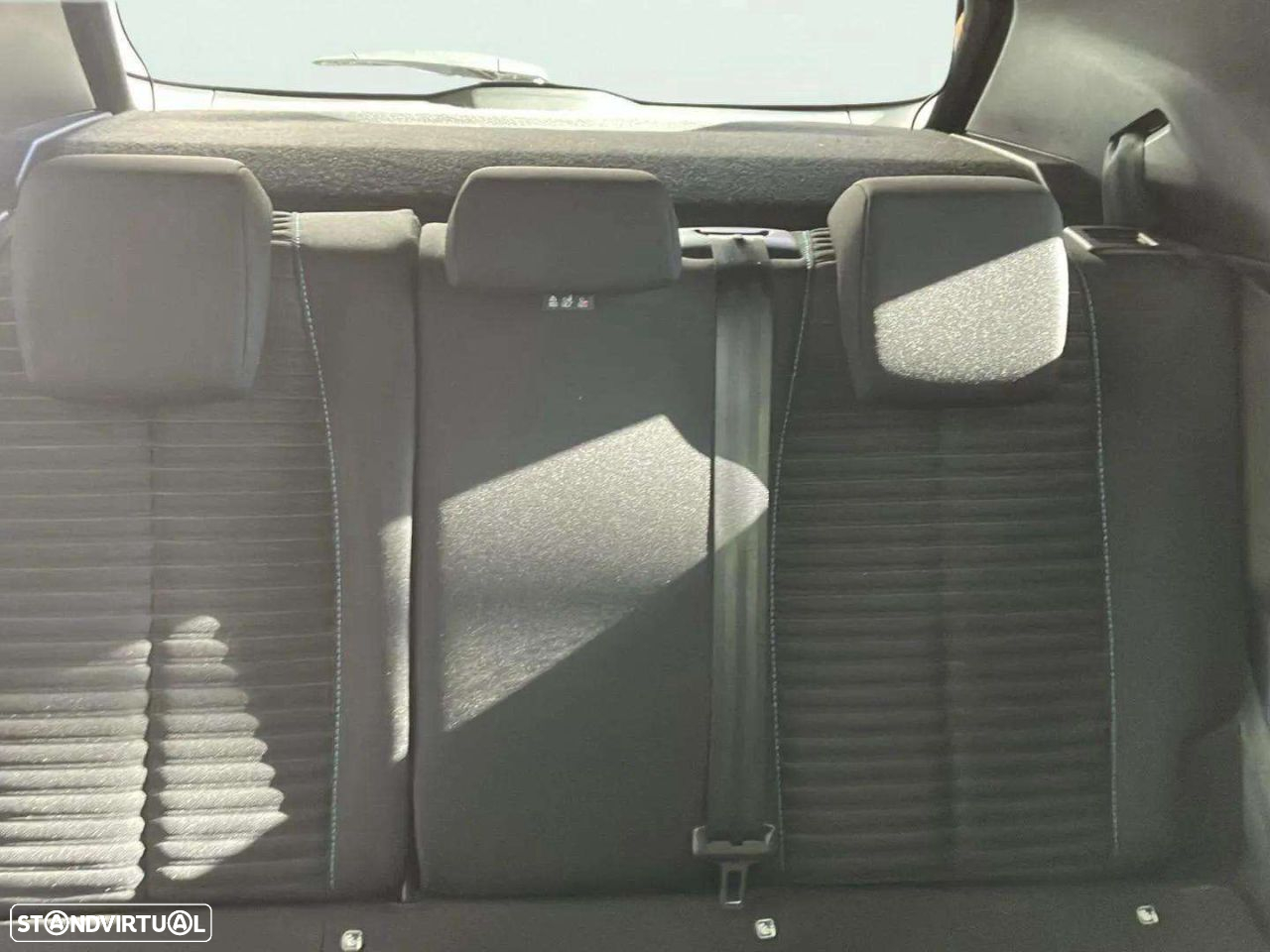 Peugeot 2008 1.2 PureTech Active Pack - 18