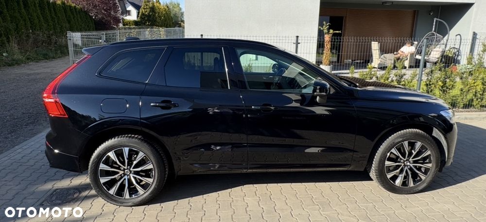 Volvo XC 60 B4 B Plus Dark - 3