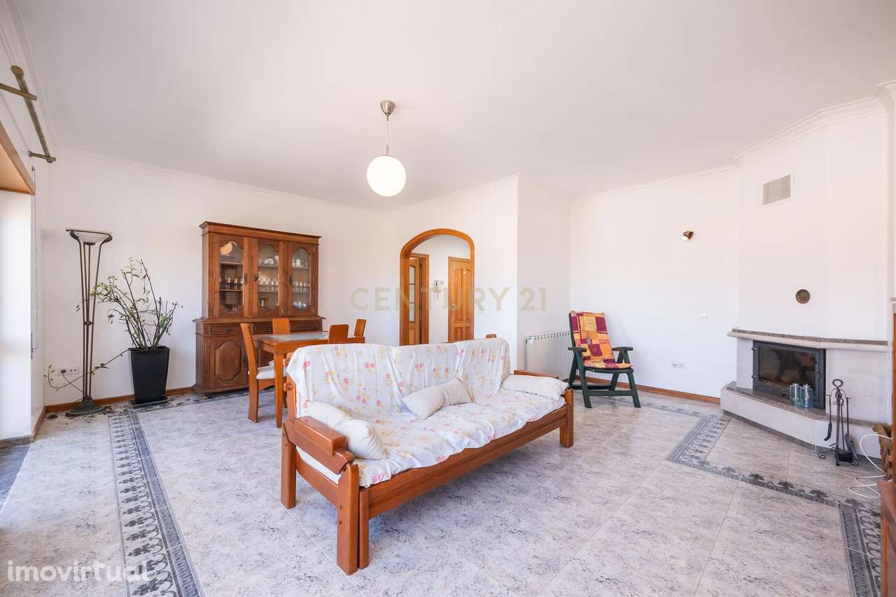 APARTAMENTO T3 COM GARAGEM E SÓTÃO | BUARCOS - Grande imagem: 3/25