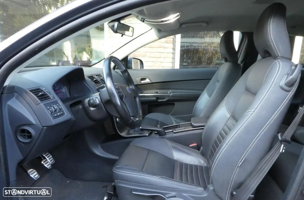 Volvo C30 1.6 D2 R-Design Start/Stop - 4