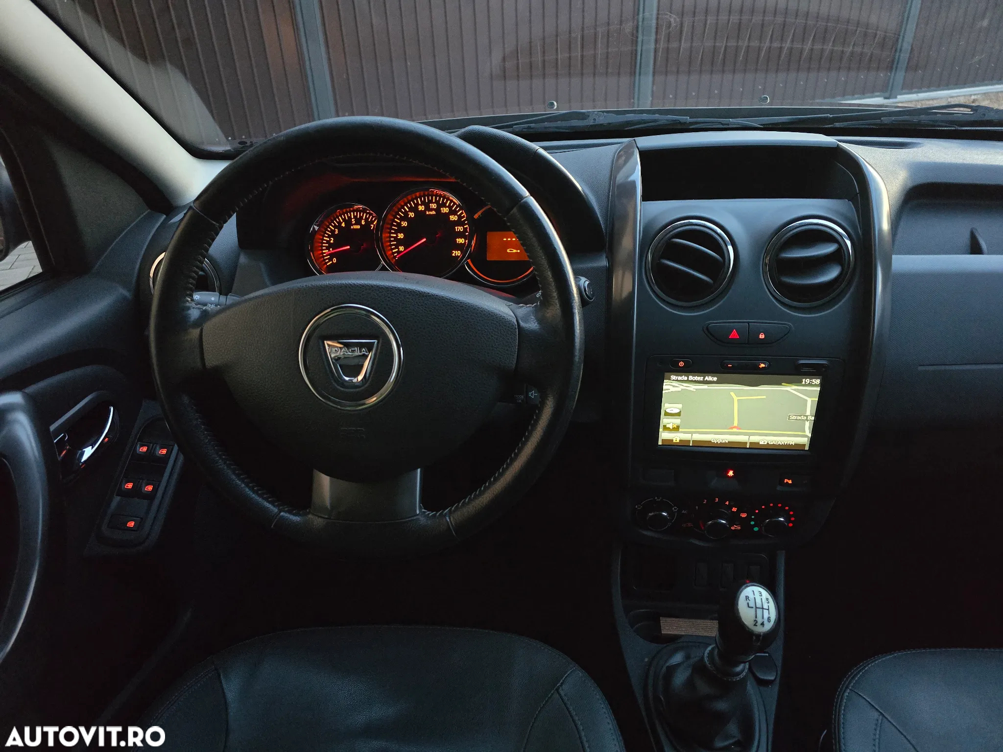 Dacia Duster 1.5 dCi 4x2 Laureate - 18