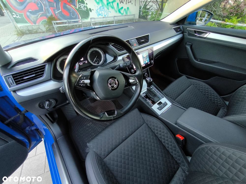 Skoda Superb 2.0 TDI SCR Ambition DSG - 19