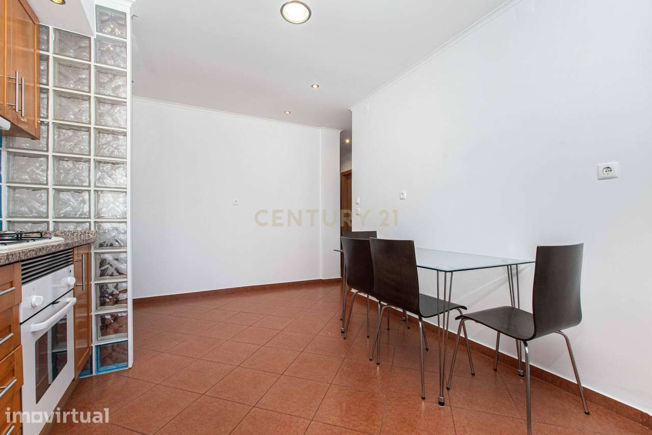 Apartamento T1 (Venteira, Amadora) - Grande imagem: 3/28