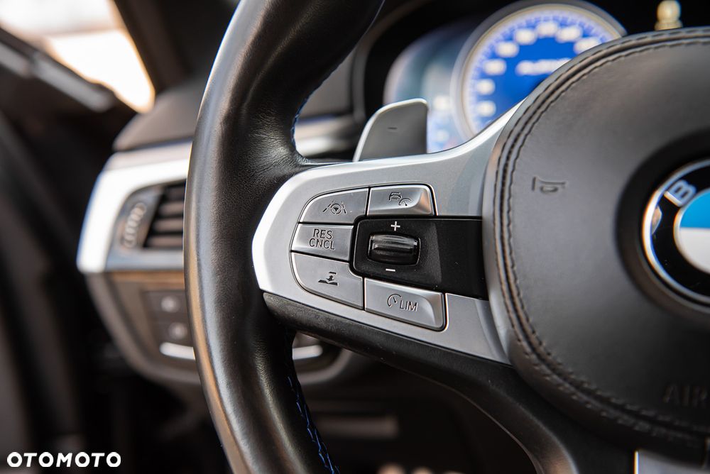 BMW Seria 5 520d M Sport Edition - 22