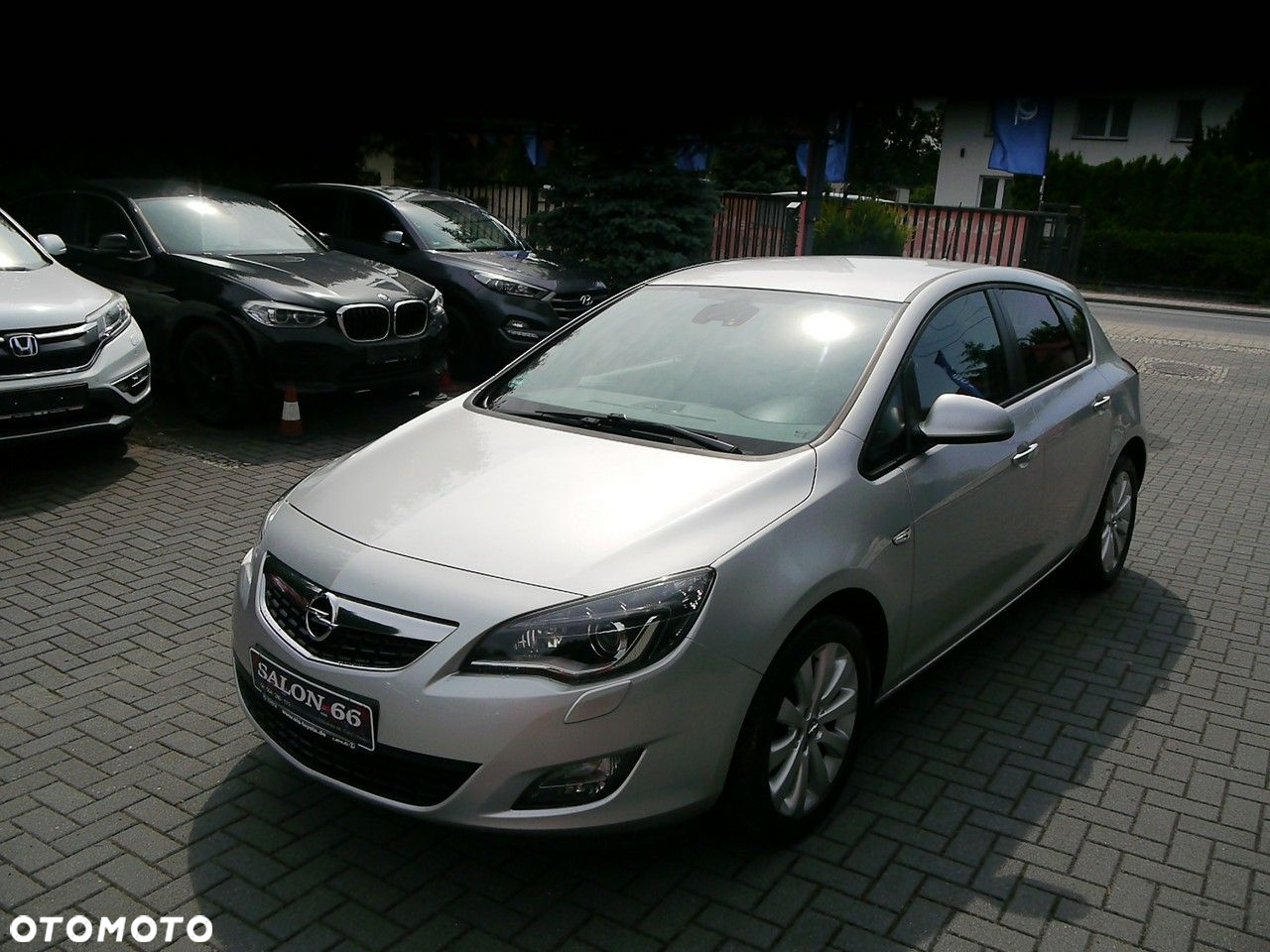 Opel Astra IV 1.4 T Cosmo - 4