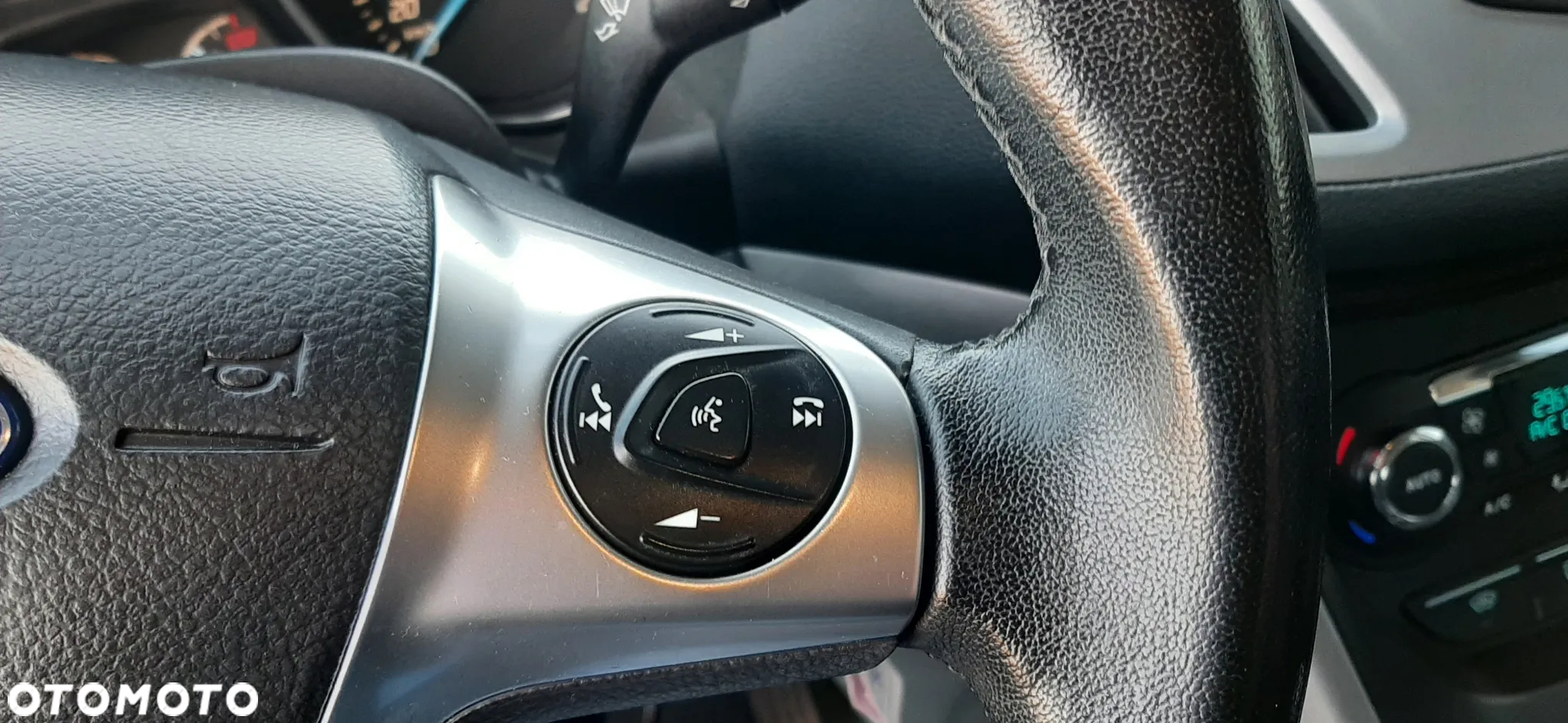 Ford Grand C-MAX - 33