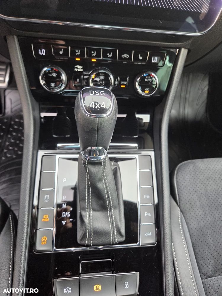Skoda Superb 2.0 TSI 4X4 DSG Sportline - 11