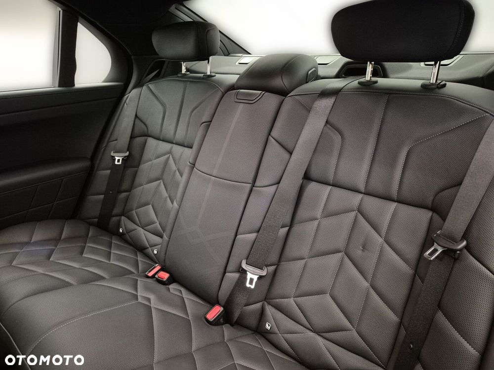 BMW Seria 7 - 26