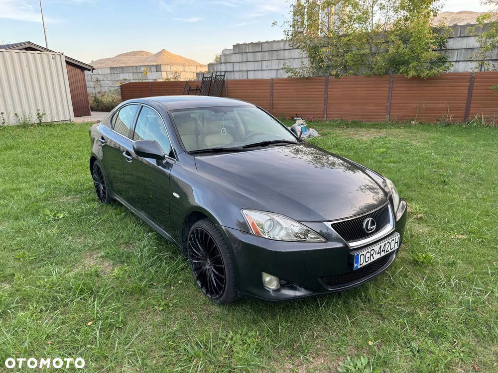 Lexus IS - 7
