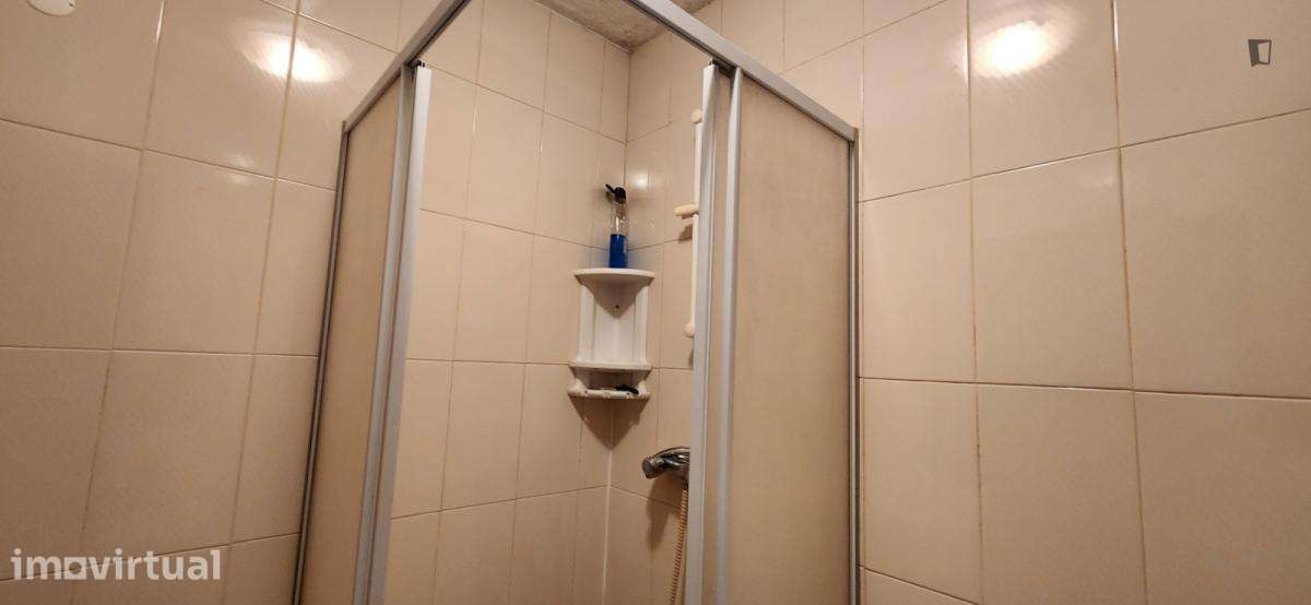 Quarto - localizado em Alvalade Lisbon - Grande imagem: 2/21