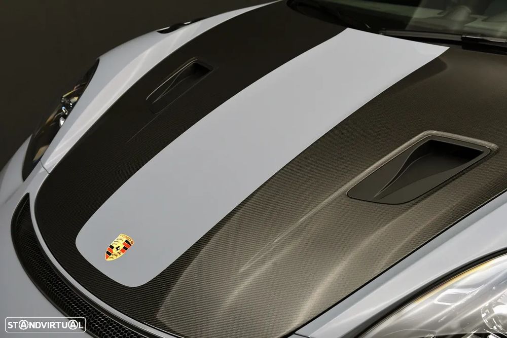 Porsche 718 Spyder RS - 9