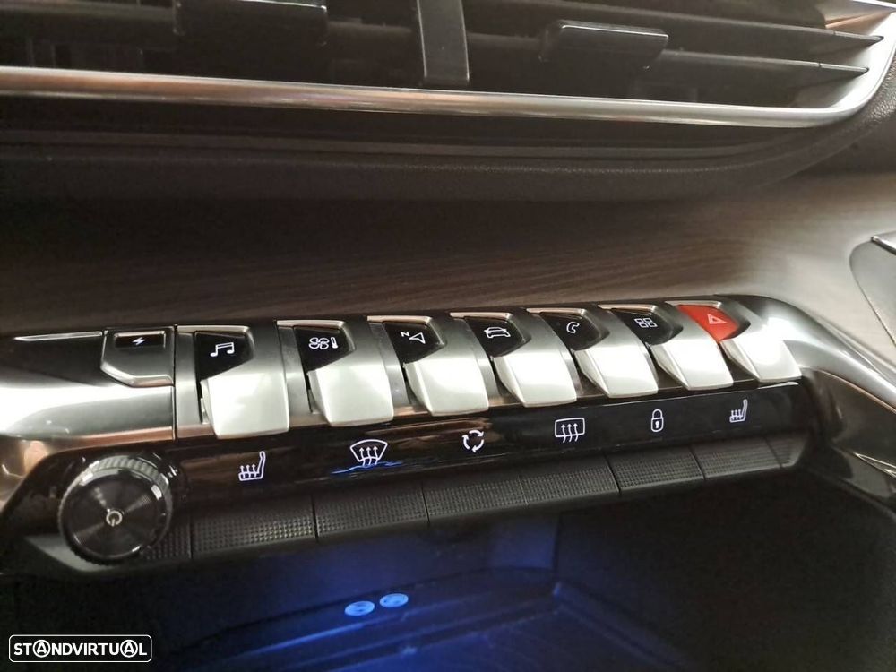 Peugeot 3008 1.6 Hybrid4 GT Pack e-EAT8 - 20