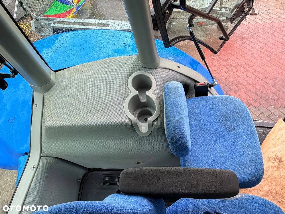 New Holland T8020 - 27