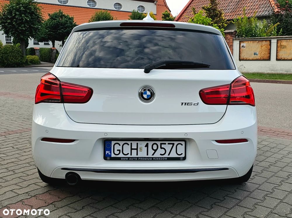 BMW Seria 1 116d Sport Line - 10