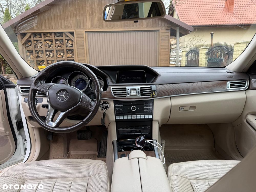 Mercedes-Benz Klasa E 220 BlueTEC 4-Matic Classic - 10