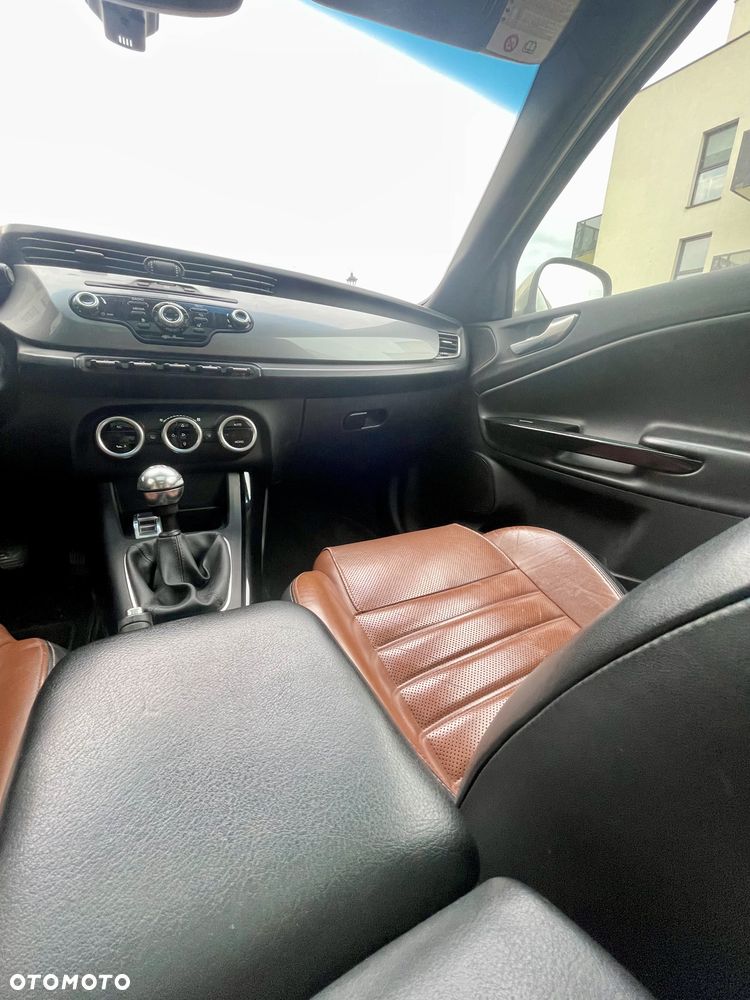 Alfa Romeo Giulietta 2.0 JTDM Veloce - 11