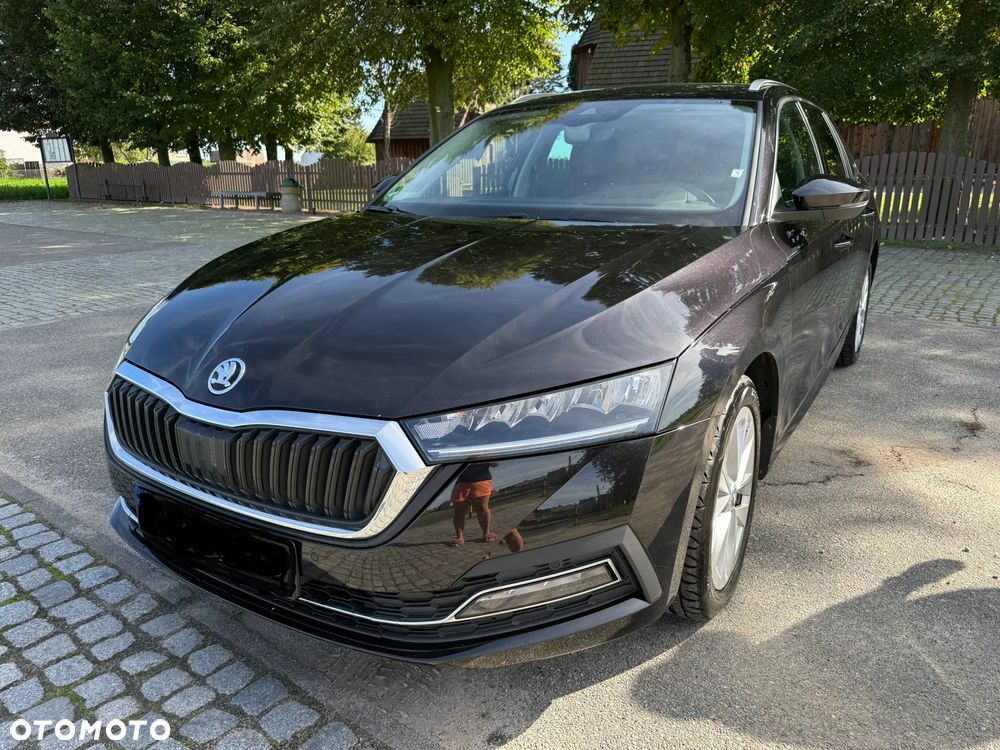 Skoda Octavia ver-2-0-tdi-dsg-style - 1