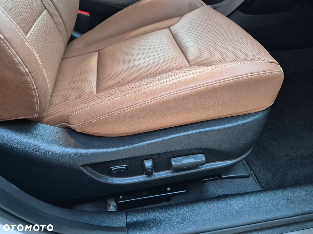Hyundai i40 Kombi 1.7 CRDi DCT Premium - 21
