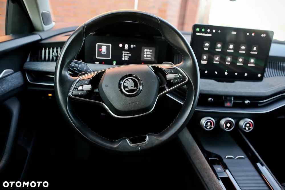 Skoda Superb 2.0 TDI SCR Selection DSG - 23