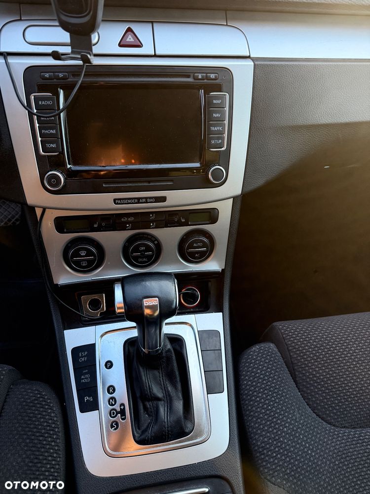 Volkswagen Passat 2.0 TDI DPF Trendline DSG - 9