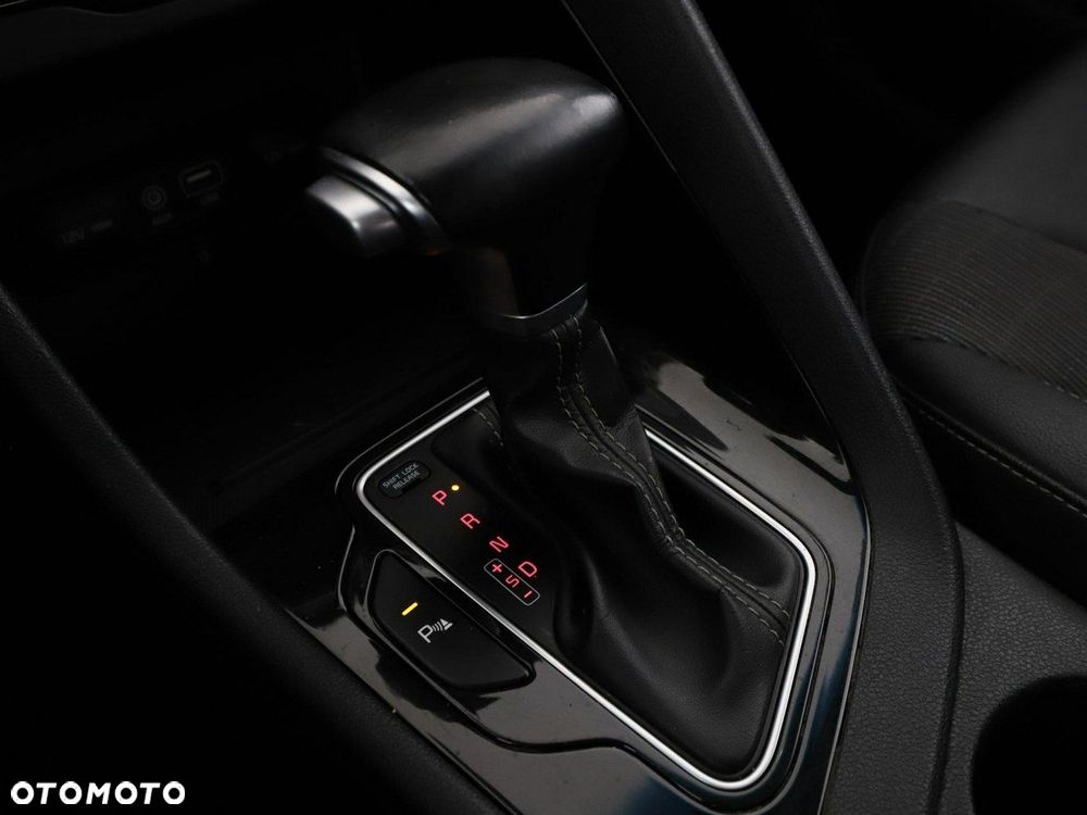 Kia Niro 1.6 GDI Hybrid L - 30