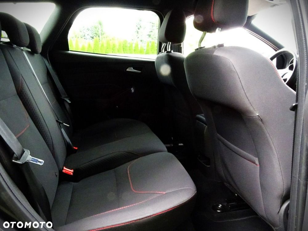 Ford Focus - 36