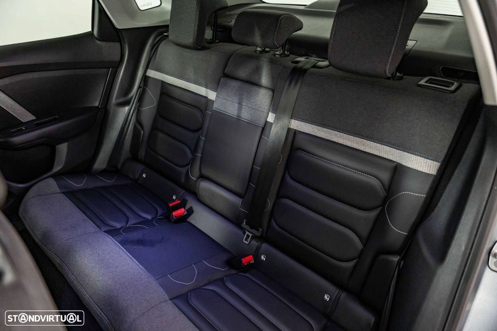 Citroën C4 X 1.2 PureTech Shine EAT8 - 10