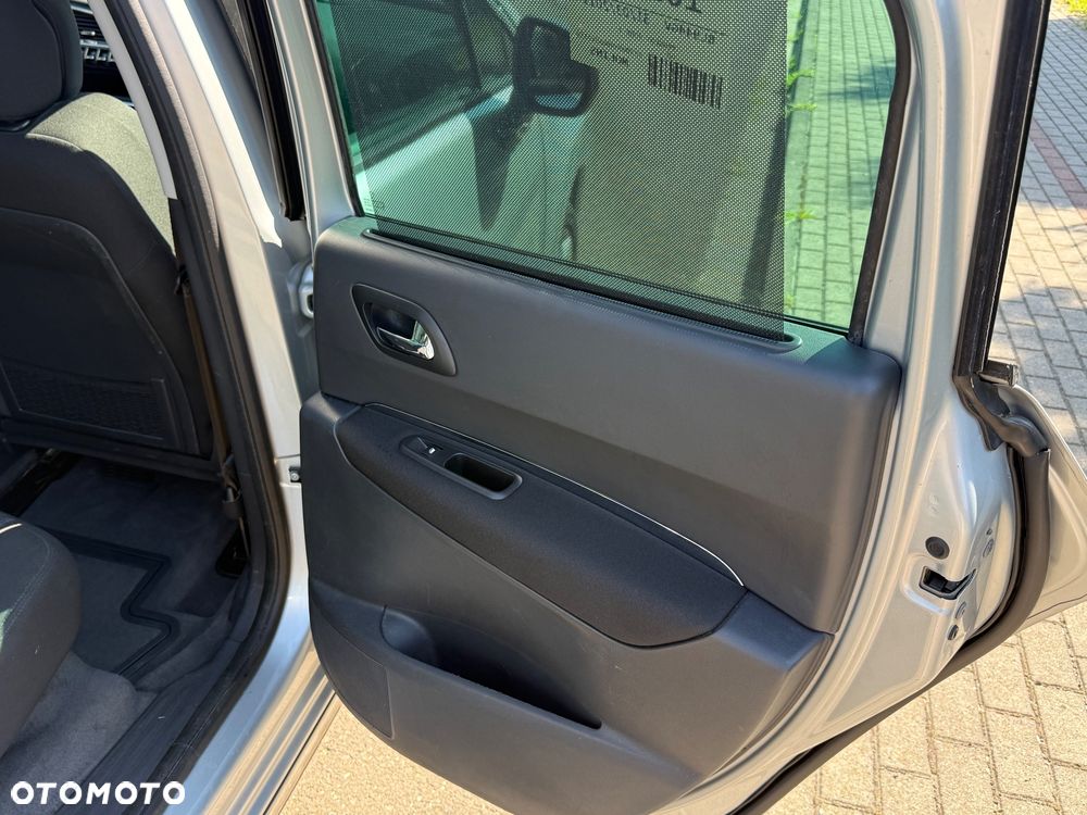 Peugeot 3008 1.6 HDi Premium - 16