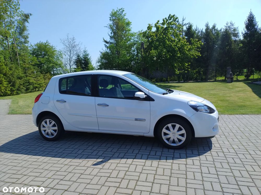 Renault Clio 1.2 16V 75 Dynamique - 3