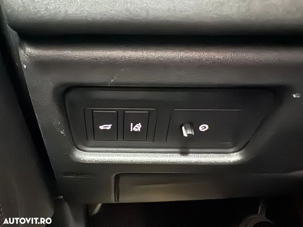 Land Rover Discovery 2.0 L TD4 SE - 28