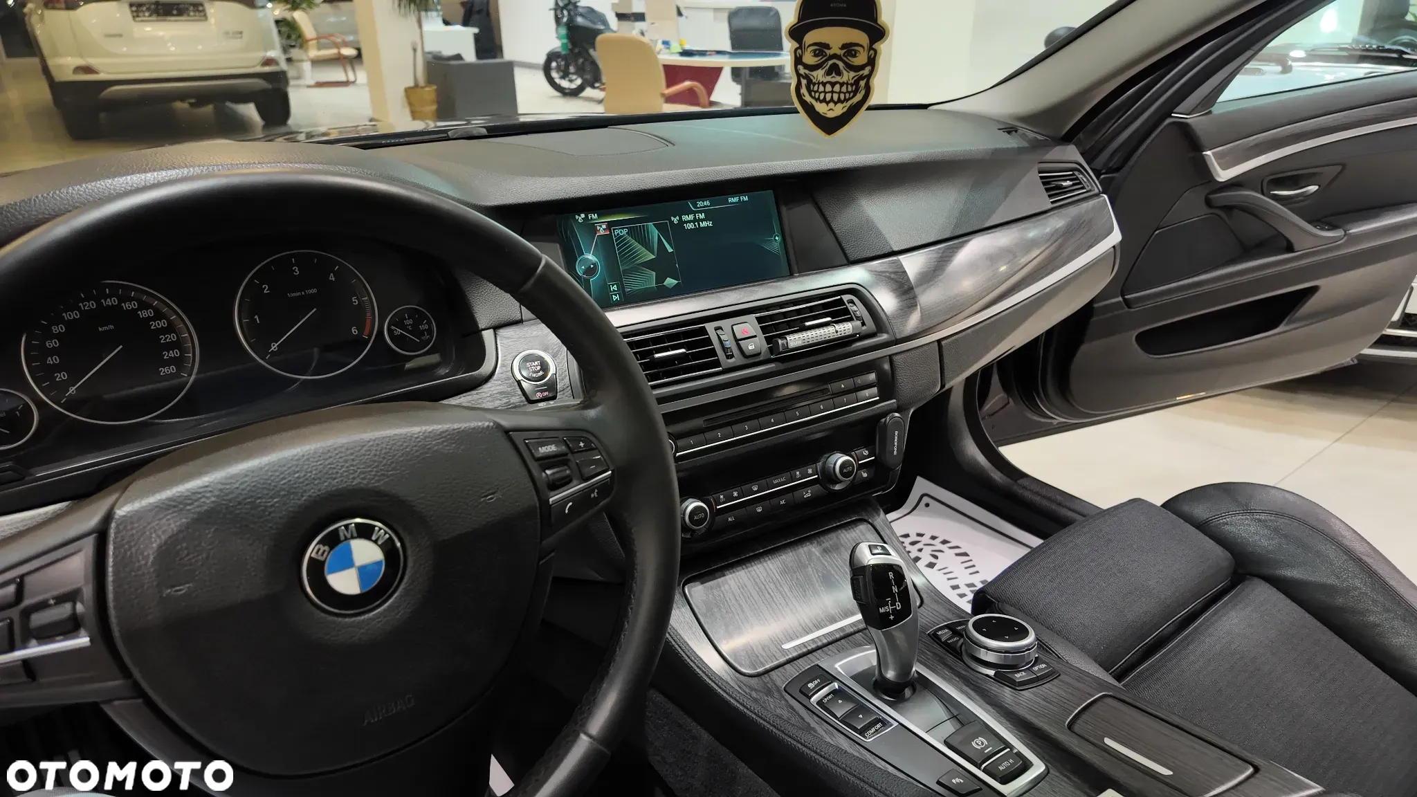 BMW Seria 5 520d - 36