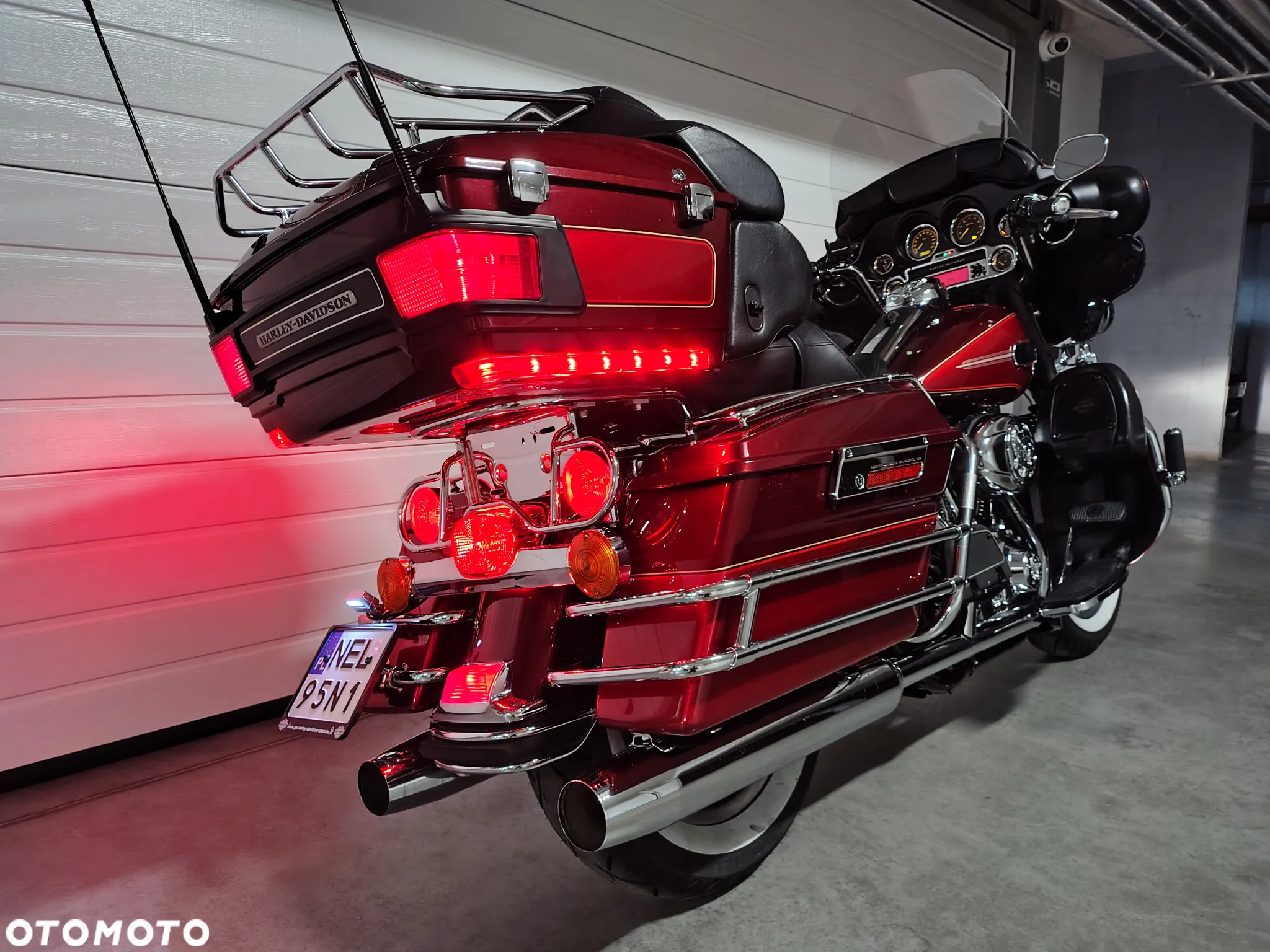 Harley-Davidson FLHTCU Ultra - 3