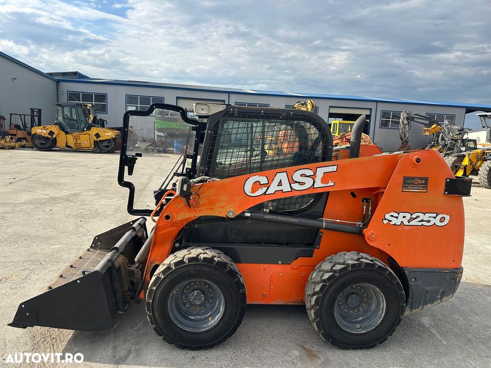 Case SR 250 Loader - 16