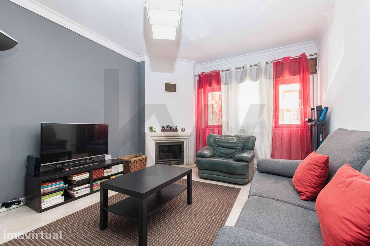 Apartamento T1 de 72 m2 na Cavaleira | Espaço, conforto e localização - Grande imagem: 2/19