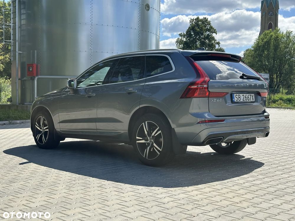 Volvo XC 60 T5 R-Design - 6