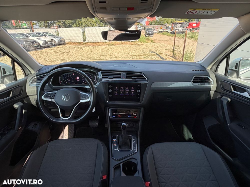 Volkswagen Tiguan - 16