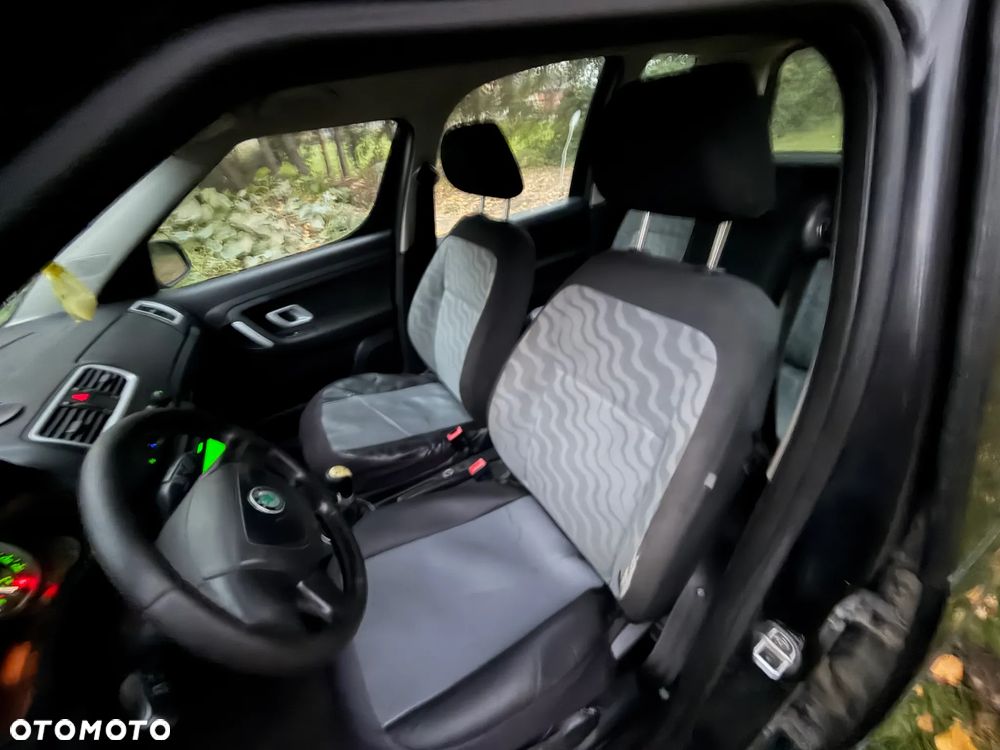 Skoda Roomster - 12
